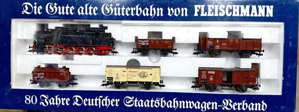 Fleischmann_4886___Treinset__80_Jahre_Deutscher_Staatsbahnwagen__K_P_E_V__5