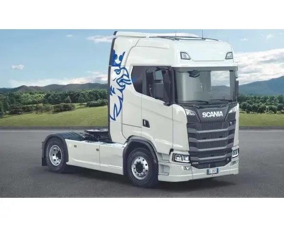 Italeri_3965___1_24_SCANIA_770S_V8_WHITE_CAP
