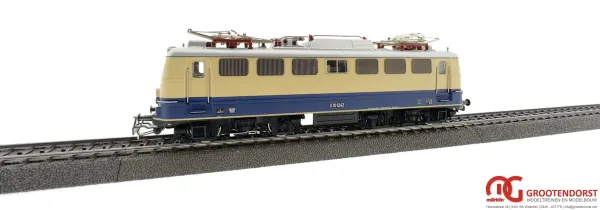 M_rklin_30390___E_loc_E10_12_DB