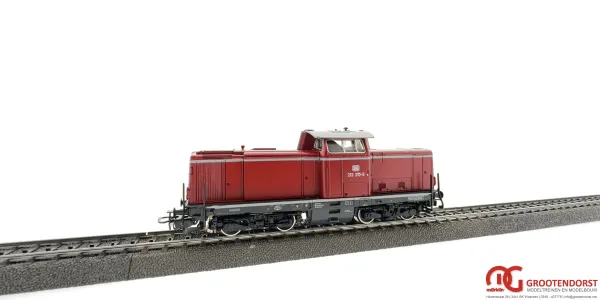M_rklin_3672___Dieselloc_BR_212_DB