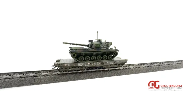 M_rklin_48721___Zware_lasten_wagen_met__Kampfpanzer_M_48_G__