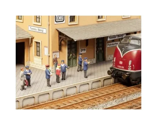 Noch_12950___OP_HET_STATION___MET_GELUIDSMODULE_
