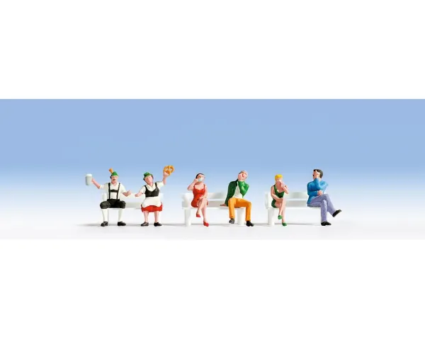 Noch_15536___ZITTENDE_FIGUREN