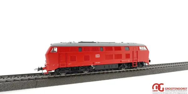 Roco_69490___Dieselloc_BR_215_DB