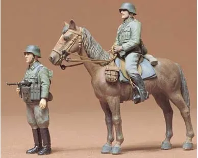 Tamiya_35053___WEHRMACHT_MOUNTED_INFANTRY_SET