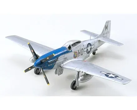Tamiya_60749___P_51D_MUSTANG_NORTH_AMERICAN
