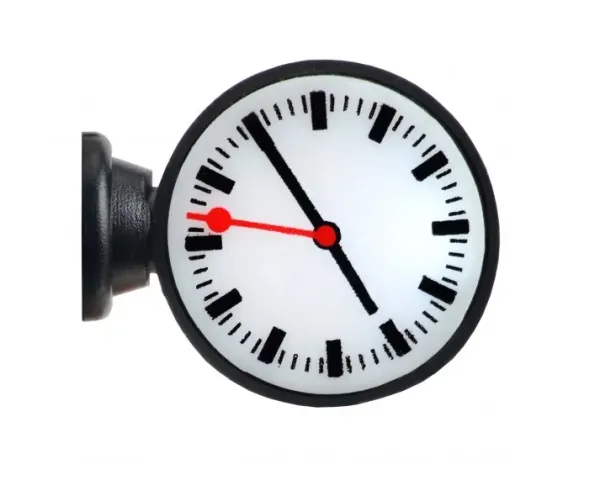 Viessmann_1383___H0_STATIONSKLOK_VERLICHT