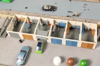 Auhagen_11484___GARAGEBOXEN_MET_ACCESOIRES_3