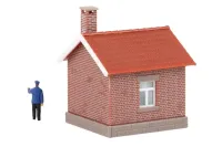 Faller_120306___SPOORWEGHUISJE_MET_BAANWACHTER_2