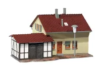 Faller_131358___BUITENHUIS_MET_UITBOUW_1