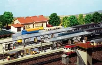 Faller_222119___3_PERRONS