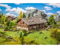 Faller_232199___GROTE_ALPEN_BOERDERIJ_MET_SCHUUR
