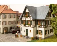 Noch_14010___BLOEMBAKKEN_BLOEIEND_ROOD