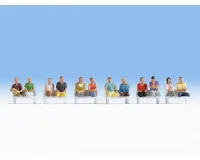 Noch_15250___ZITTENDE_PASSAGIERS__ZONDER_BENEN_