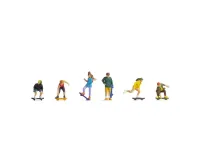 Noch_15889___SKATEBOARDERS