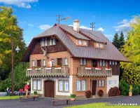 Vollmer_43792___BOSHUIS_IN_ZWARTE_WOUD