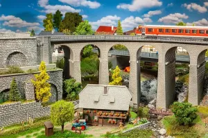 Faller_120466___VIADUCT_SET__2_SPORIG__GEBOGEN