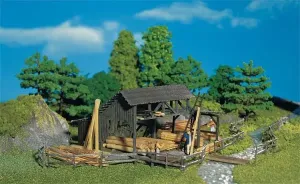 Faller_130288___HOUTOPSLAGPLAATS