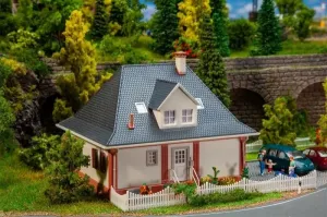 Faller_130681___PASTORIE_KIRCHSTRA_E_3_3