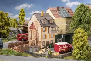 Faller_130692___OUD_STADSHUIS_MET_SCHUTTING