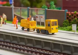 Faller_180380___BAGAGEWAGEN_1