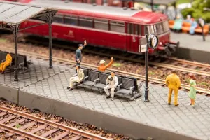 Faller_180867___2_PERRONBANKEN