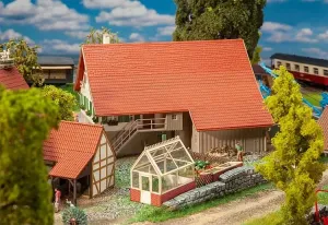 Faller_191744___GROTE_BOERDERIJ_WONING