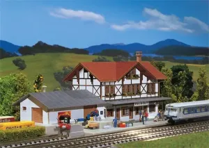 Faller_212106___STATION_HOCHDORF