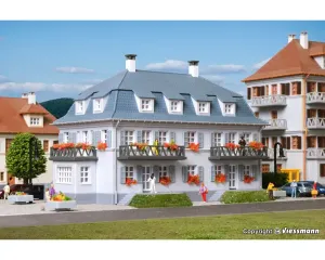 Kibri_37169___N_HUIS_MET_BALKON