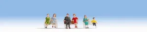 Noch_38131___ZITTENDE_FIGUREN