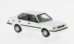 PCX_870821___VOLVO_340_LIMOUSINE_WIT