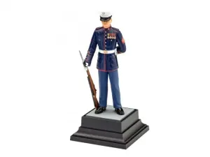 Revell_2804___US_MARINE