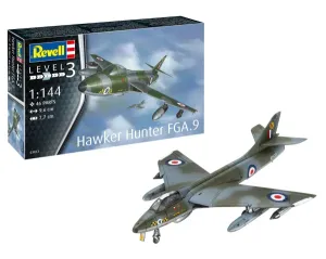 Revell_3833___HAWKER_HUNTER_FGA_9