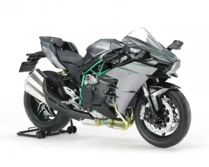 Tamiya_14136___KAWASAKI_NINJA_H2_CARBON