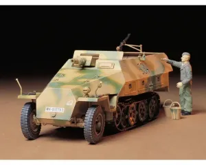 Tamiya_35147___SD__KFZ__251_9_AUSF__D_7_5_CM_KWK_37L_24