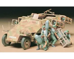 Tamiya_35151___SD__KFZ__251_1_STUKA_ZU_FUSS