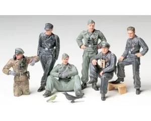 Tamiya_35201___GERMAN_TANK_CREW_AT_REST